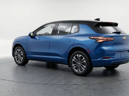 Used 2025 Chevrolet Equinox LT image 6