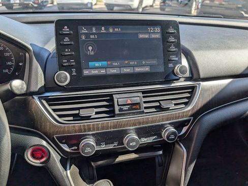 Used 2019 Honda Accord EX image 22