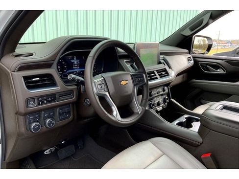 Used 2024 Chevrolet Tahoe LT w/ LT Signature Package image 12