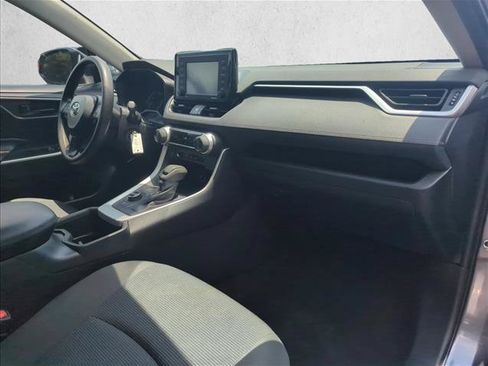 Used 2022 Toyota RAV4 LE AWD/4WD image 27