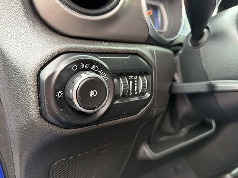 Used 2019 Jeep Wrangler Unlimited Sport S image 44