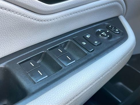 Used 2024 Honda Odyssey Touring image 18