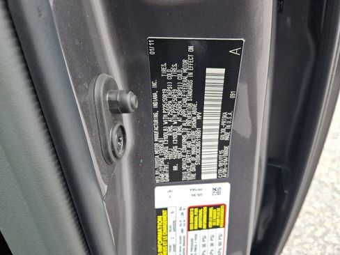 Used 2011 Toyota Sienna SE image 26