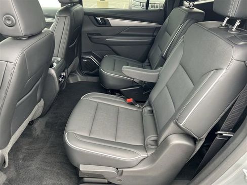 Certified 2025 Buick Enclave Preferred image 25