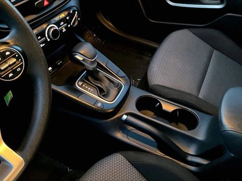 Used 2023 Kia Soul LX w/ LX Technology Package image 16