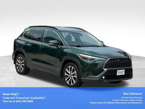 Used 2023 Toyota Corolla Cross XLE w/ Convenience Package AWD/4WD image 3