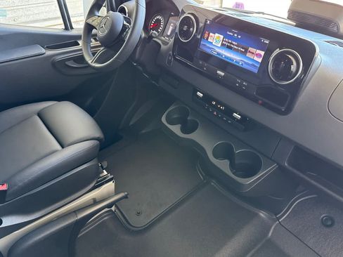 New 2026 Mercedes-Benz Sprinter 2500 image 15