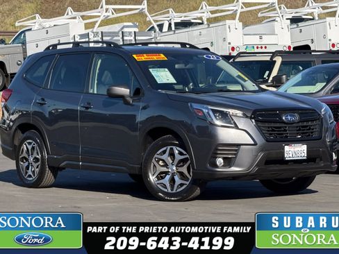 Used 2023 Subaru Forester Premium image 1