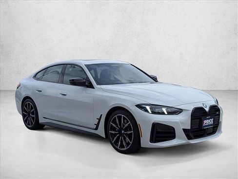 Used 2025 BMW M440i RWD image 3