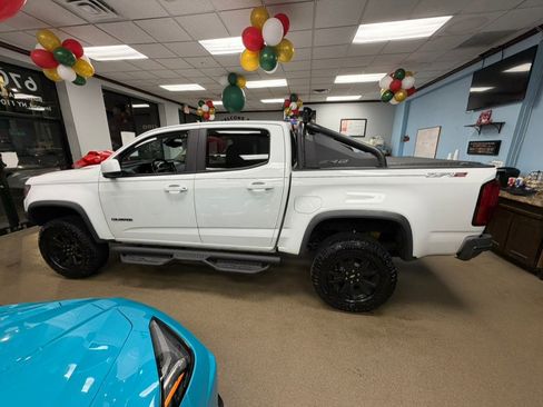 Used 2020 Chevrolet Colorado ZR2 w/ ZR2 Dusk Special Edition image 11