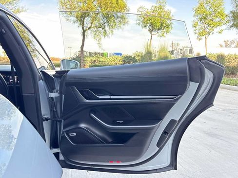 Used 2020 Porsche Taycan 4S AWD/4WD image 16