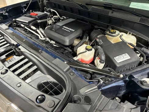 Used 2020 Chevrolet Silverado 1500 LTZ w/ LTZ Plus Package AWD/4WD image 42
