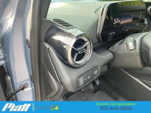 Used 2024 Chevrolet Blazer EV LT AWD/4WD image 29