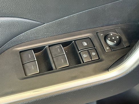 Certified 2025 Toyota RAV4 XLE FWD image 14