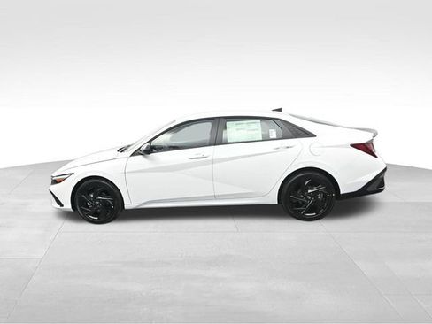 Certified 2026 Hyundai Elantra Sport FWD image 6