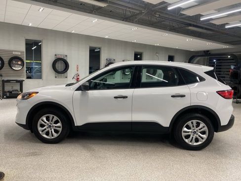 Used 2022 Ford Escape S image 10