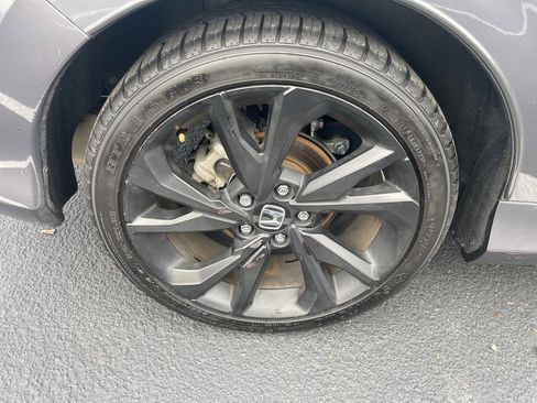 Used 2019 Honda Civic Sport image 10