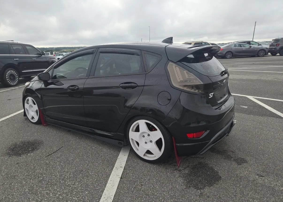 Used 2015 Ford Fiesta ST w/ ST Recaro Package FWD image 5