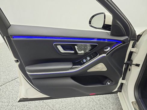 Used 2022 Mercedes-Benz S 500 4MATIC image 14