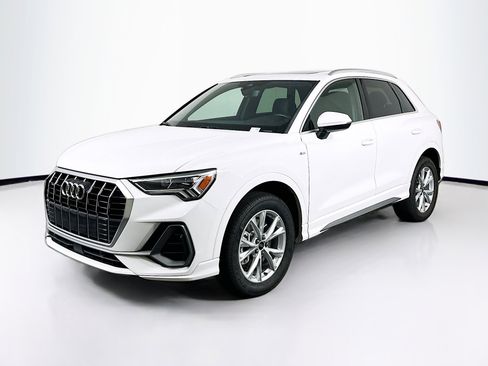 Used 2024 Audi Q3 2.0T Premium AWD/4WD image 3