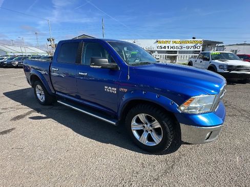 Used 2016 RAM 1500 Classic SLT w/ Luxury Group image 2
