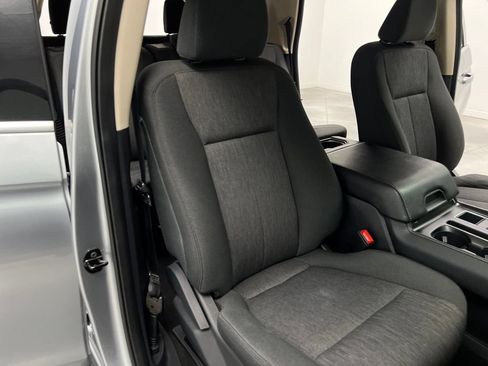 Used 2024 Ford Expedition XLT RWD image 30