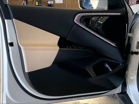 Certified 2025 BMW X3 xDrive30i w/ Premium Package image 21