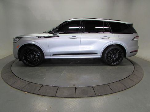 Used 2024 Lincoln Aviator Reserve w/ Jet Package AWD/4WD image 4