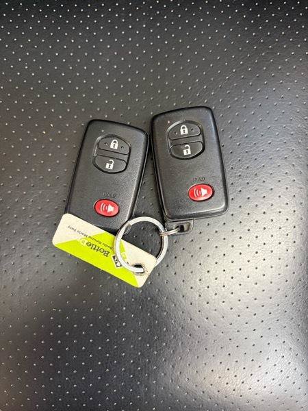 Used 2012 Toyota Prius V Two FWD image 14