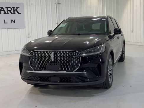 New 2026 Lincoln Aviator 2WD image 4