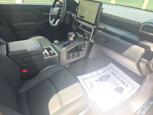 Certified 2026 Toyota 4Runner Limited AWD/4WD image 18