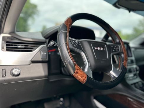 Used 2020 GMC Yukon SLE RWD image 12