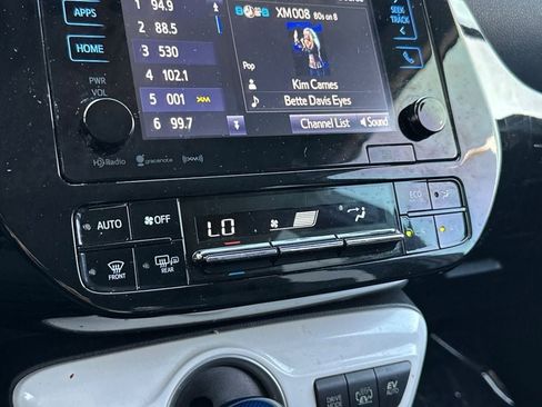 Used 2019 Toyota Prius Prime Plus image 18