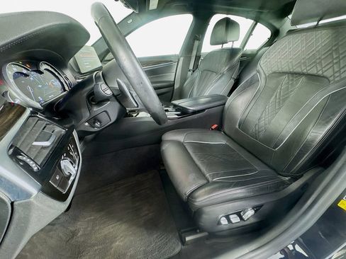 Used 2017 BMW 540i RWD image 27