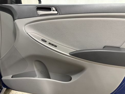 Used 2015 Hyundai Accent GLS FWD image 25