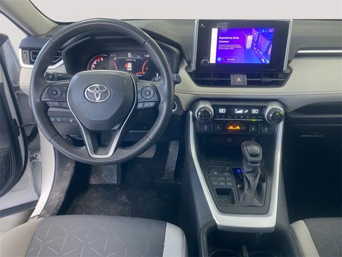 Used 2024 Toyota RAV4 XLE w/ Convenience Package image 10