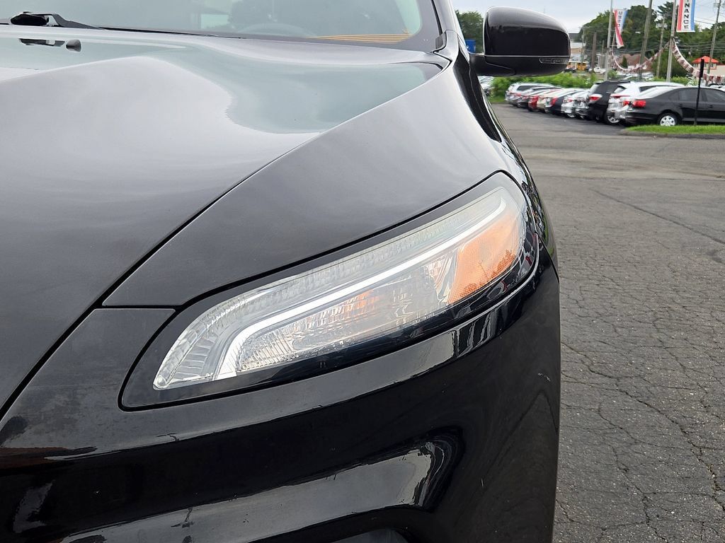 Used 2014 Jeep Cherokee Limited AWD/4WD image 10