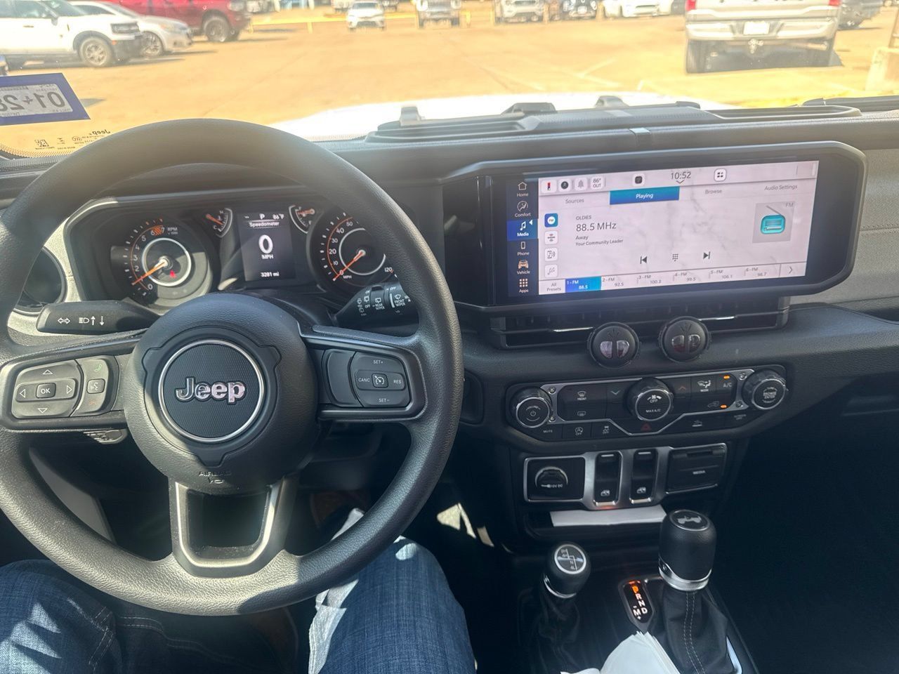 Used 2026 Jeep Wrangler Sport AWD/4WD image 10