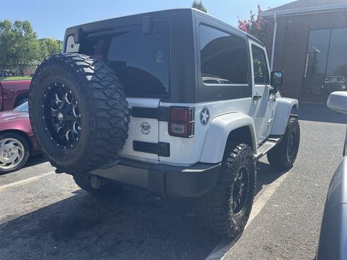 Used 2016 Jeep Wrangler Sport AWD/4WD image 4