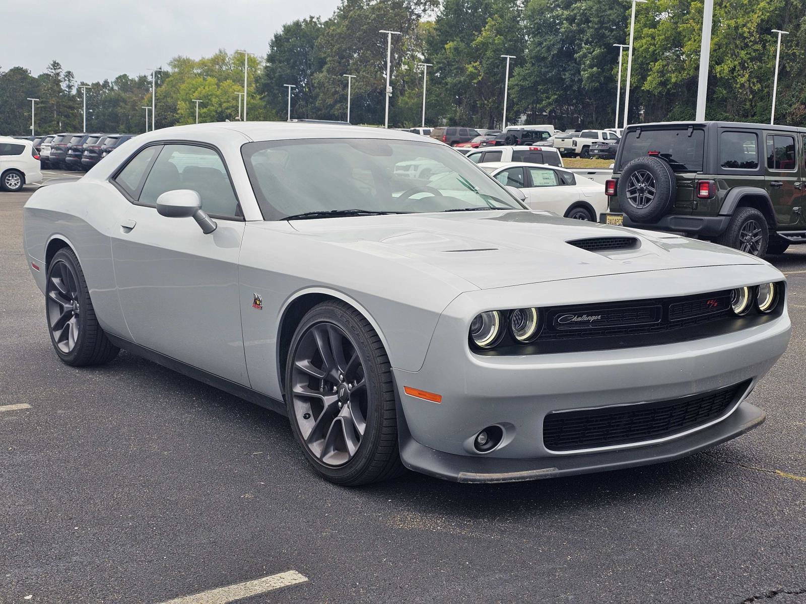 Used 2022 Dodge Challenger R/T Scat Pack RWD image 2