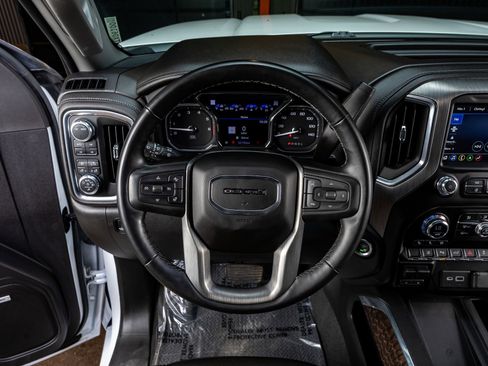 Used 2023 GMC Sierra 3500 Denali w/ Denali Ultimate Package image 19