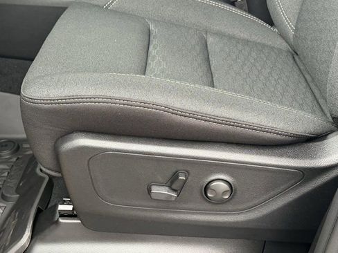 New 2026 RAM 1500 4x4 Crew Cab image 8