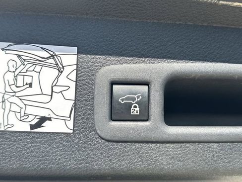 Certified 2024 Toyota Sienna XLE w/ XLE Plus Package FWD image 26