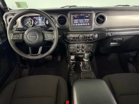 Used 2023 Jeep Wrangler Unlimited w/ Cold Weather Group image 13