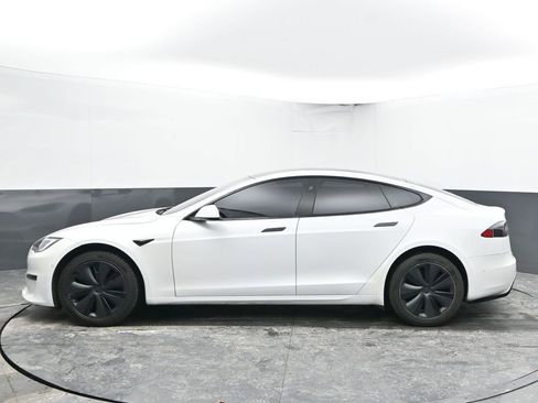 Used 2021 Tesla Model S Plaid image 7