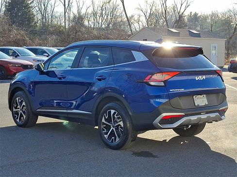 Used 2023 Kia Sportage EX image 4