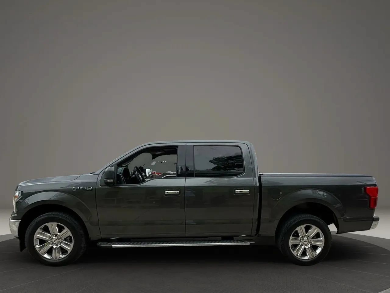 Used 2020 Ford F150 XLT w/ Equipment Group 302A Luxury RWD image 4
