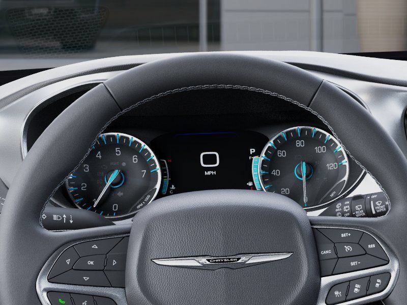 New 2026 Chrysler Pacifica Select AWD/4WD image 18