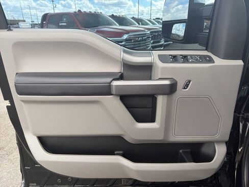 Used 2018 Ford F250 XLT w/ XLT Premium Package image 27