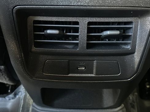 Used 2024 Chevrolet Colorado LT w/ LT Convenience Package image 15